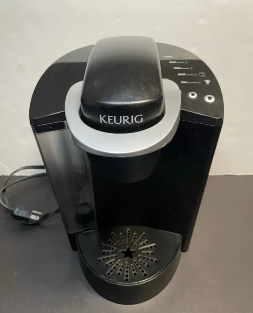 Keurig single cup brewing system coffee maker model B40 K-Cup black