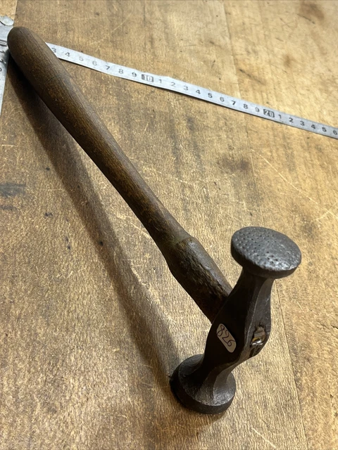 Outil ancien marteau de cordonnier, bourrelier Old Tool
