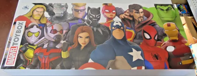 Disney Store Marvel Avengers 13 pc Action Figure Gift Set Toybox Hulk Thor NEW