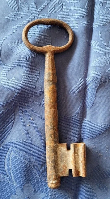ANCIENNE GRANDE CLE De Grange Ou Porte En Acier Rouille 14 Cm EUR 15,00 ...