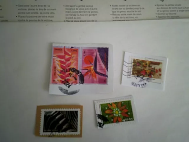 année 2024     lot de timbres    cachet rond sur fragment