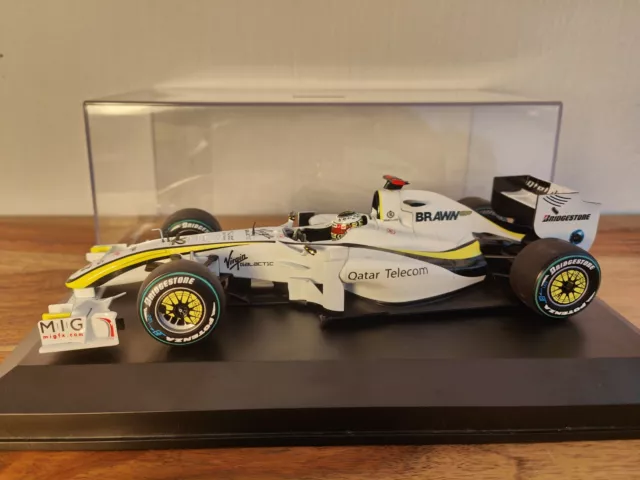 Brawn GP Mercedes BGP 001 Button Abu Dhabi GP F1 2009 Minichamps 1/18