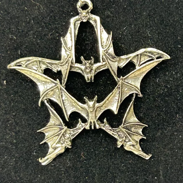 Metal Bats Star Pentacle Pendant Pentagram Goth Magic Vampire Amulet Necklace