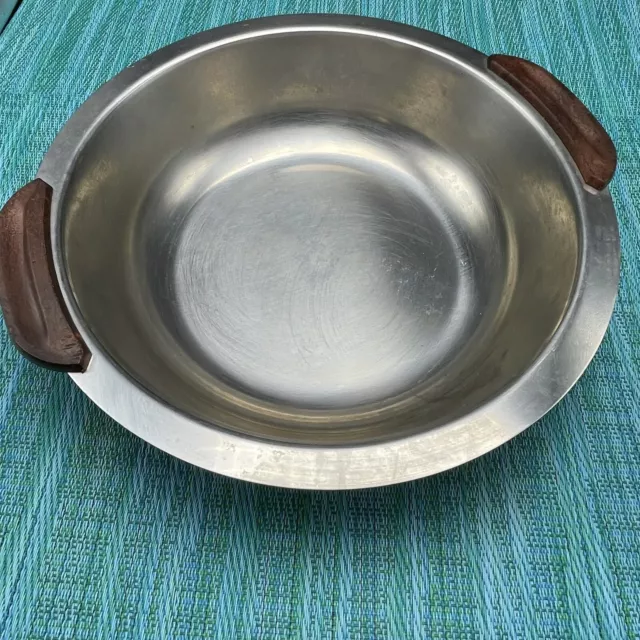 Vtg MCM Stainless Steel 18/10 Round Serving Bowl Wood Handles 9” Denmark