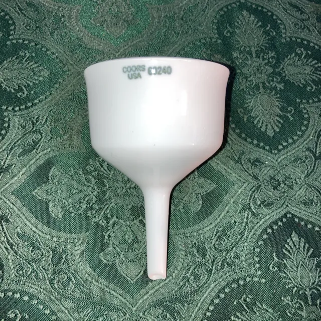 COORS USA BUCHNER PORCELAIN FUNNEL 60240 NICE CONDITION minor chip