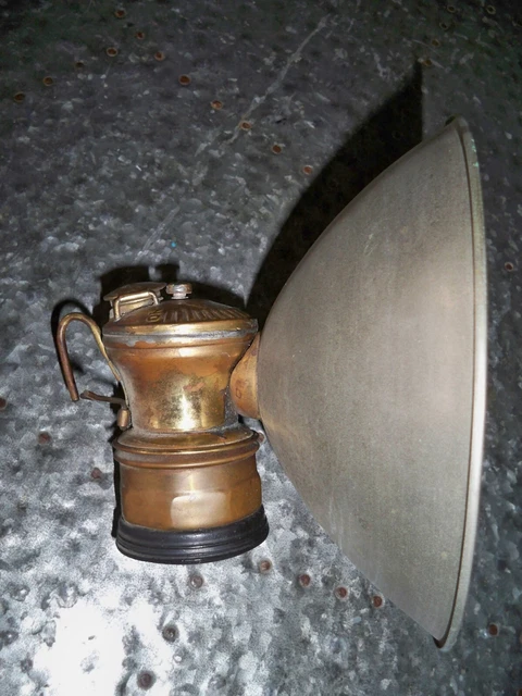 Antique Vintage Universal Lamp Co. Auto Lite Carbide Coal Miner's Lantern w/