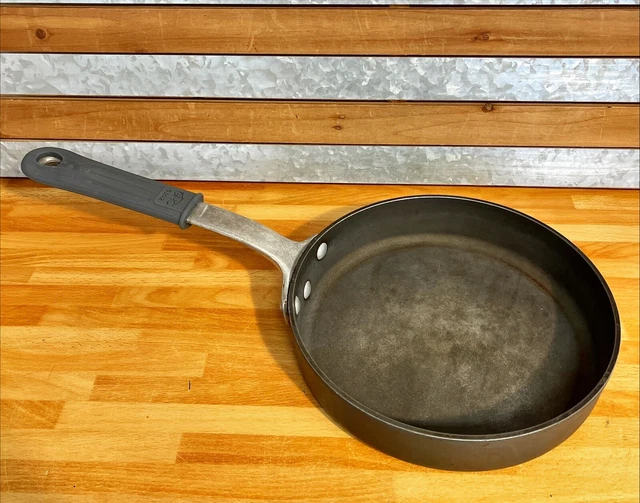 Magnalite Professional GHC 10 inch Frying pan Skillet Anodized Aluminum - No Lid