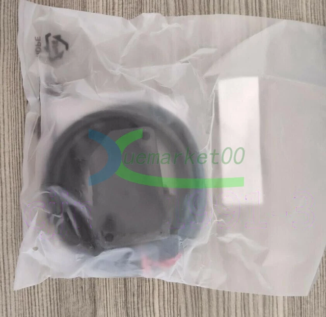 1PC SUNX LX-111-P sensor New