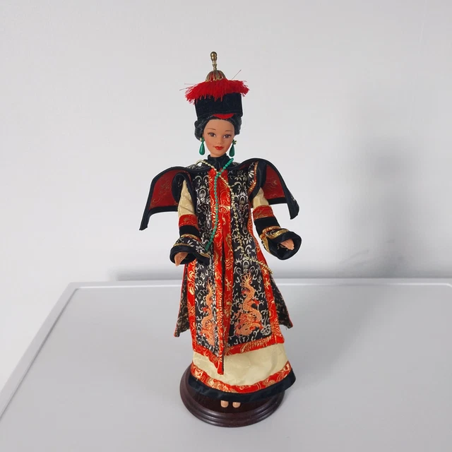 BARBIE DRAGON EMPRESS 2019 Mattel GHT44 poupée mythique muse