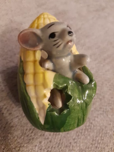 FAB VINTAGE c1960/70s KITSCH RETRO MOUSE IN A SWEETCORN EAR ORNAMENT ~ NAPCOWARE