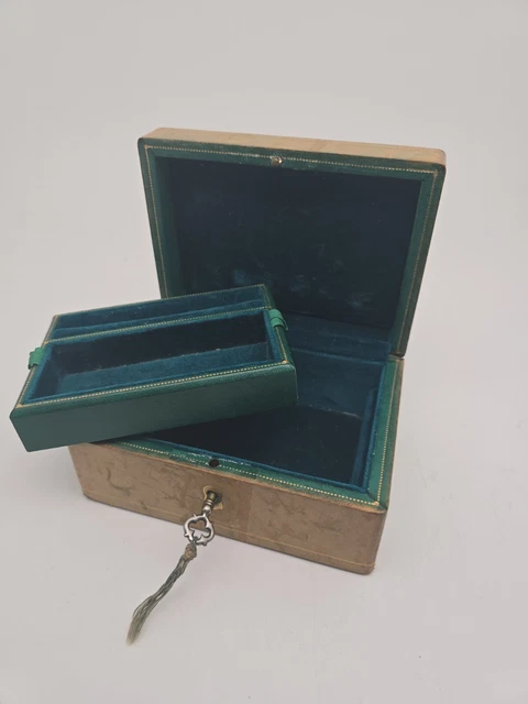 Écrin à Bijoux Ancien En Cuir Vert - Boîte Antique Pour Broches Et Bijoux, Très Bon état