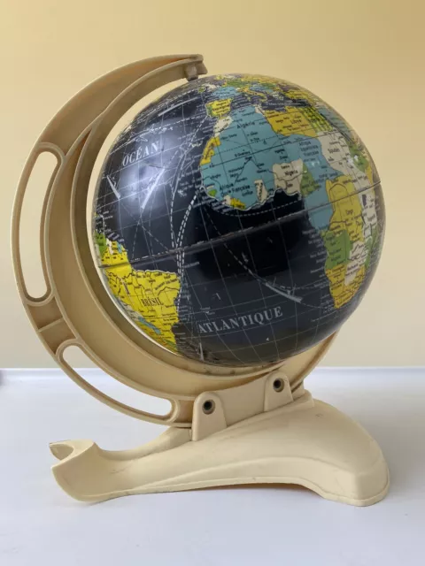 Globe terrestre en tôle années 50 - l'Atelier de L'Arche