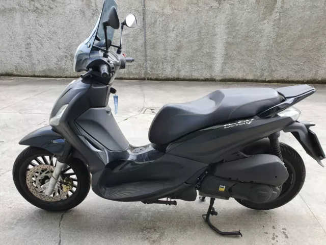 Piaggio Beverly 300 ie Piaggio Beverly 300 ie