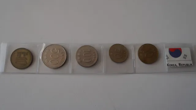 SÜD KOREA / SOUTH KOREA  KMS. 1978-1995 Unc 5 Münzen  4 Münzen Prägefrisch..