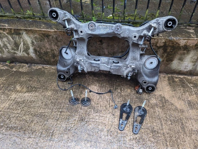 RANGE ROVER SPORT L494 3.0 Diesel Rear Subframe £79.00 - PicClick UK