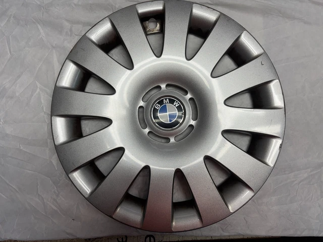 Enjoliveur (hubcap) BMW Série 5 E12 - Référence 36 13 1 110 827 - Pièce D'occasion En Bon état