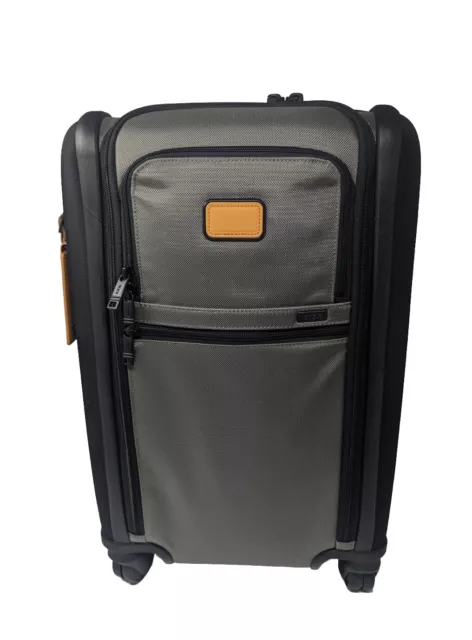 New Tumi Alpha 3 International Expandable 4 Wheeled Carry-On – Gray 2203060ALY3E