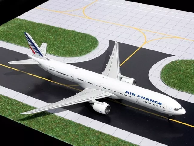 Achetez votre maquette avion heller airbus a380-800 air france sur Hobby  Maquettes Vente en ligne maquettisme