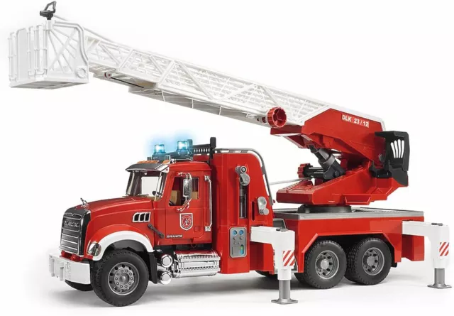 bruder 02821 MACK Granite Feuerwehrleiterwagen Einsatzfahrzeug Feuerwehrauto