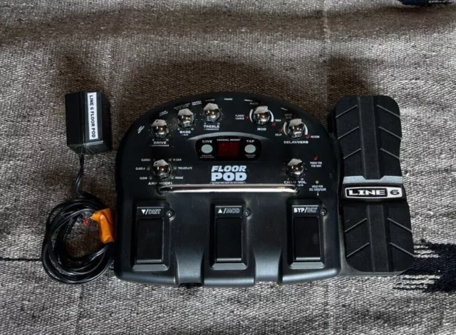 LINE6 Floor POD Guitar Bass Multi Effector Wah Volume Pedal FX - TESTED