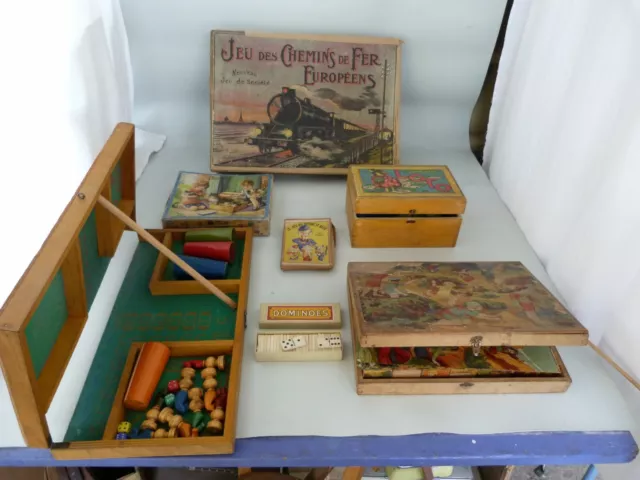 lot 7 jeu ancien  2 jeu de cube chemin de fer loto chevaux ,pierrot bleu, domino