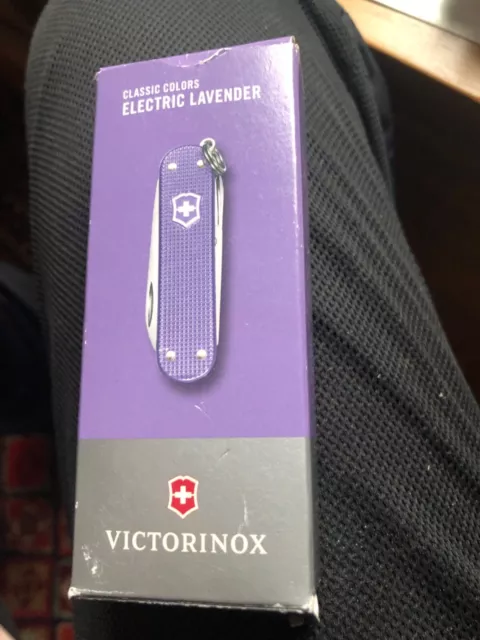 Victorinox Classic SD Colors Alox   Electric Lavender NEU