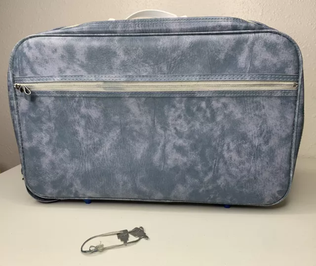 Vintage 70's Bantam Travelware Blue 18” Luggage Bag Suitcase w/ 2-Key, No Handle
