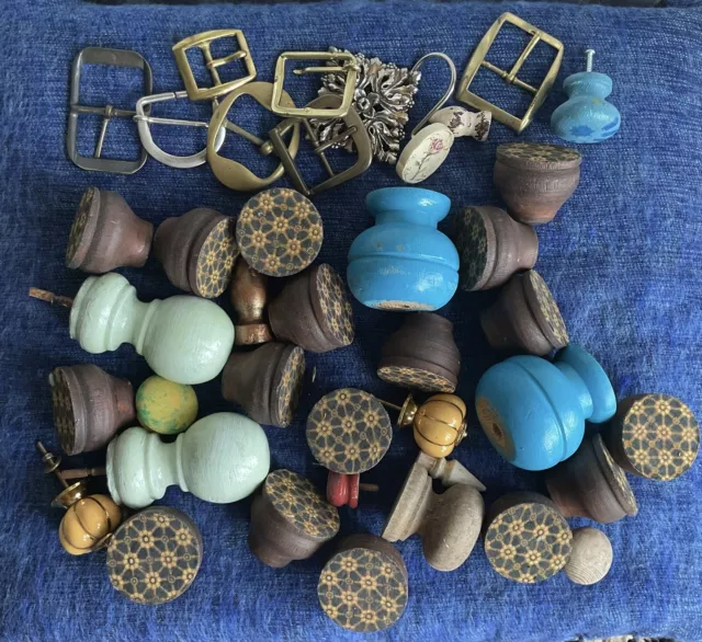 Large Job Lot Wooden Door/Drawer Knobs/Pulls/Finials DIY Buckles Assorted Sizes