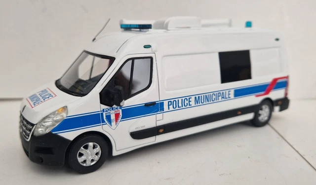PERFEX PE401 Masstab: 1/43 | RENAULT MASTER VAN PROTECTION CIVILE DE PARIS 2010 WHITE RED
