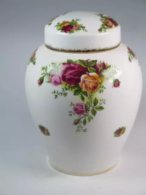 ROYAL ALBERT BONE CHINA Ginger Jar 'Old Country Roses'