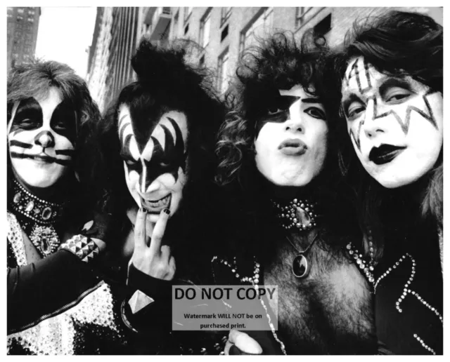 "Kiss" Legendary Rock Band - 8X10 Publicity Photo (Cc-080)