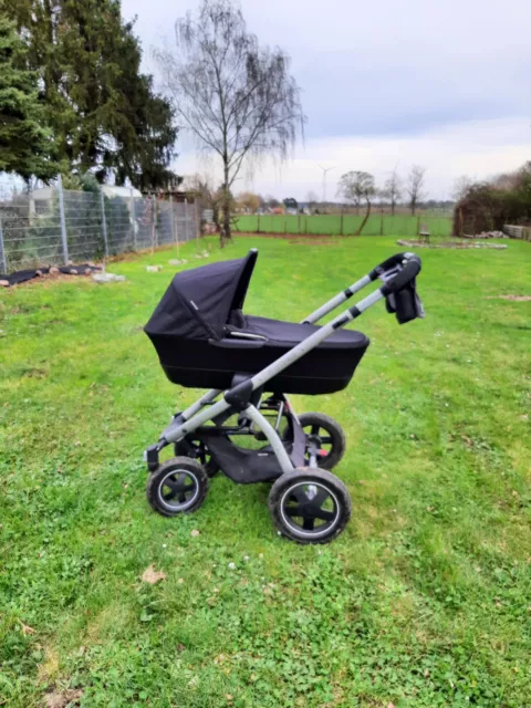 Kinderwagen (Maxi-Cosi) mit Wanne, Regenhaube und Adapter für Auto-Kindersitz