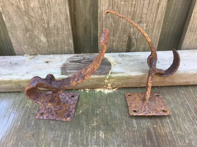 ANTIQUE SHUTTER DOGS HOLDERS HARDWARE VINTAGE RUSTY coat hook shabby chic rustic
