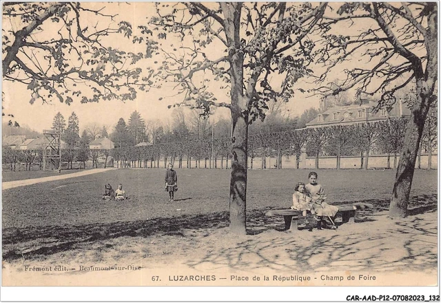 CAR-AADP12-95-1069 - LUZARCHES - Place de la republique - Champ de Foi