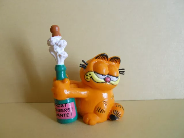 GARFIELD da BARBAPUFFO --GARFIELD BOTTIGLIA SPUMANTE PROST BULLYLAND