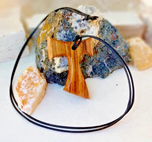 Pendentif croix en Tau Bois d'olivier