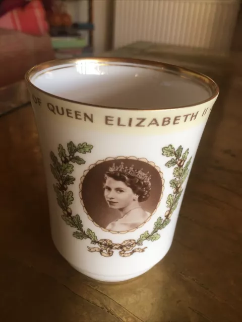 Royal Doulton Becher Bone China Queen Elizabeth II 1953 Coronation Gold Mug