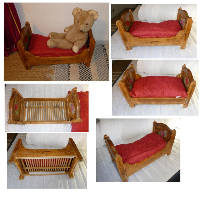 Lit De Poupée Ancien En Bois – Vintage, Occasion – Décoration Chambre Enfant Ou Collection