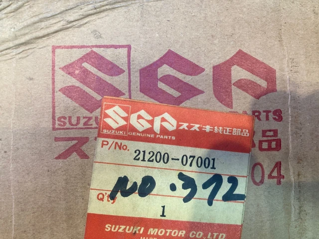 Suzuki clutch basket. 21200-07001.B100 / B100P / B105P. NOS. Minus oiled wrap. Suzuki clutch basket. 21200-07001.B100 / B100P / B105P. NOS. Minus oiled wrap.