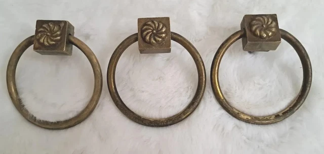 3 VTG Large Round Brass DRAWER PULLS Handles Hardware Knocker * 3-1/4" Diameter
