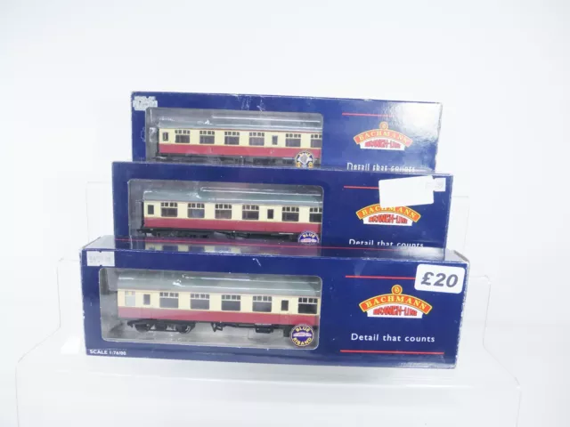 Bachmann OO Gauge BR Mk1 Crimson & Cream Coaches x 3