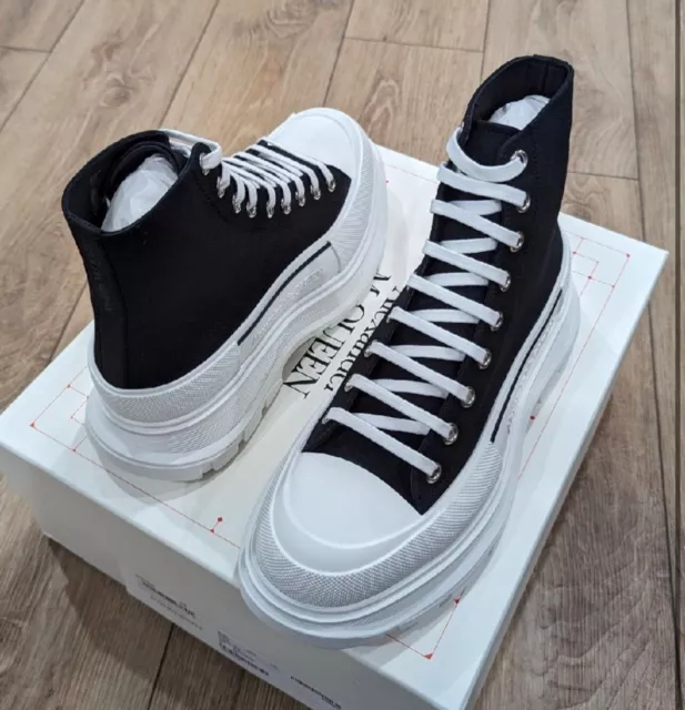 $850 Mens Alexander McQueen Slick Tread Canvas Sneakers Black/White 44 US 11