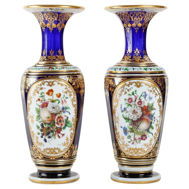 Paire de Vases en Cristal de Baccarat et Opaline Peinte, Epoque Napoléon III.