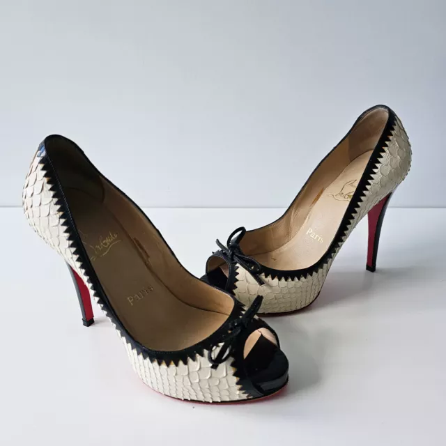 Christian LouboutinVery Prive Jaws Ivory Python Leather Bow Peep Toe Pumps 39