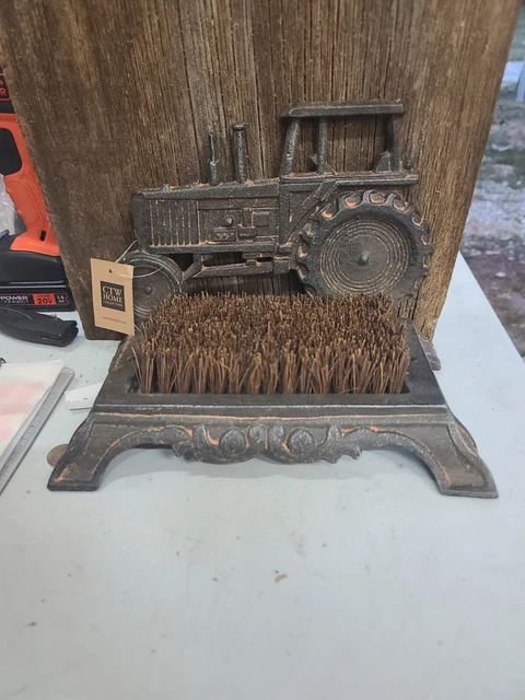Cast Iron Boot Shoe Brush Mud Scraper Mud Room Rustic TRACTOR Farm. 10x6.5x7.5
