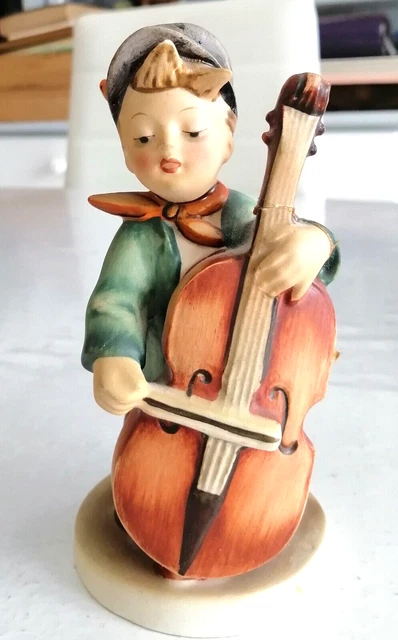 HUMMEL GOEBEL LITTLE Boy on the Violin Porcelain Figure No. 186