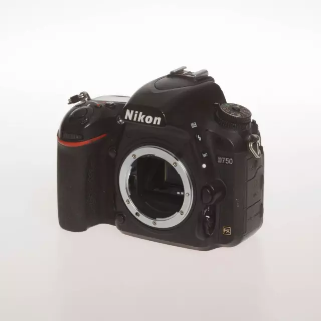 Nikon D750 Gehäuse ca. 70.000 Ausl. Kamera