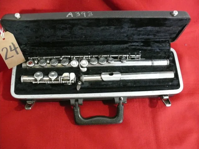 Yamaha YL24S flute              (L24)