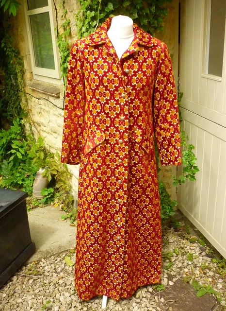 Cappotto lungo vintage broccato anni '70 di SHERATON UK 8-10 giallo marrone