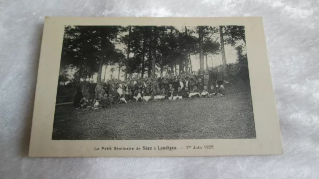 CPA carte postale village Landigou / Le Petit Séminaire de Séez en 1925 animée